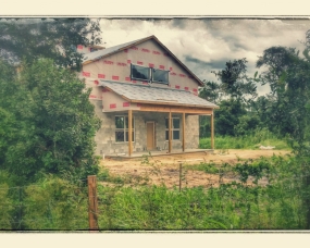 Lucky Pig Lodge Construction